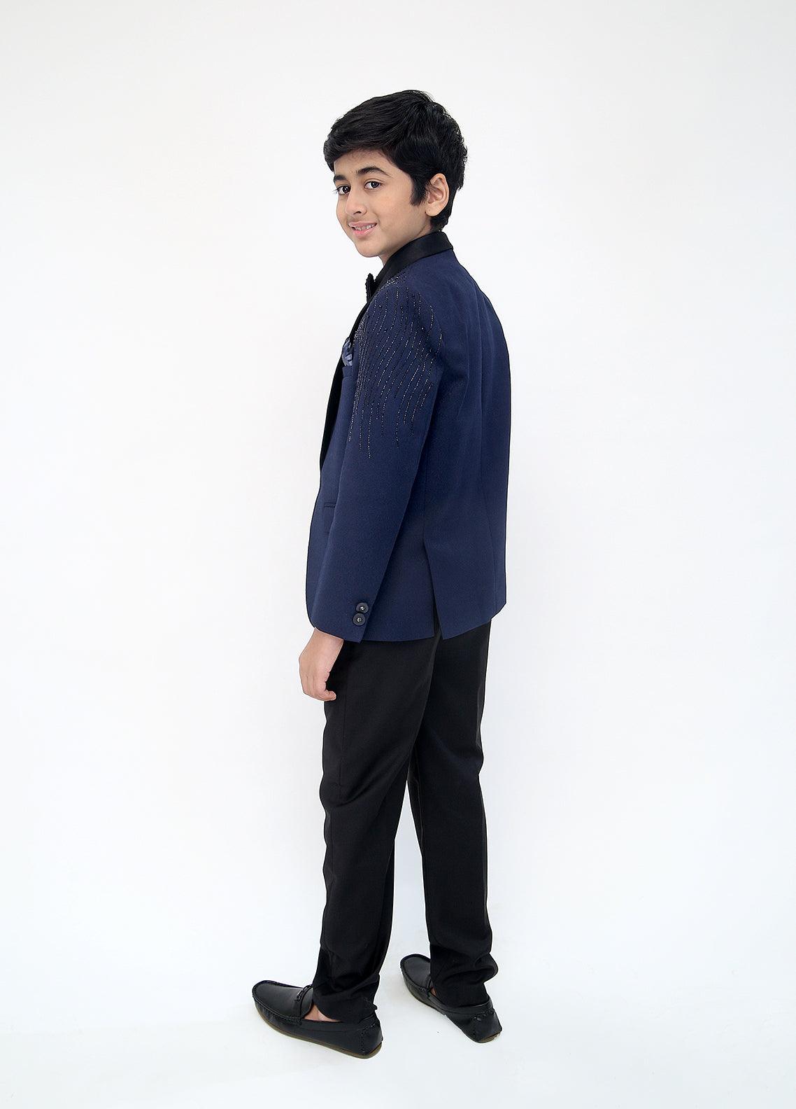Navy blue suit set
